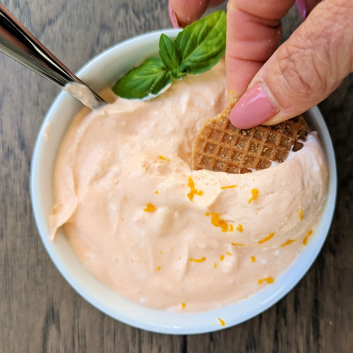 cottage-cheese-orange-creamsicle-protein-bowl
