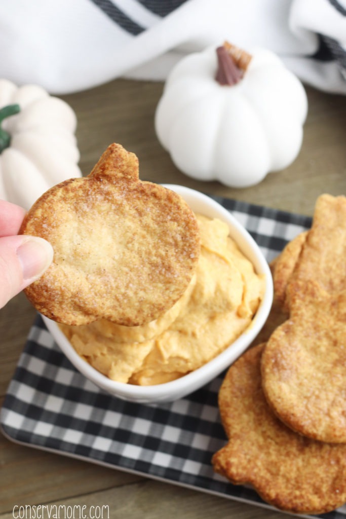 Fabulously Fall Pumpkin Pie Dip with Pie Crust Chips (2)