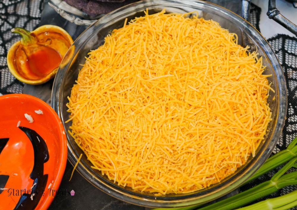 boo-falo Chicken Halloween Dip